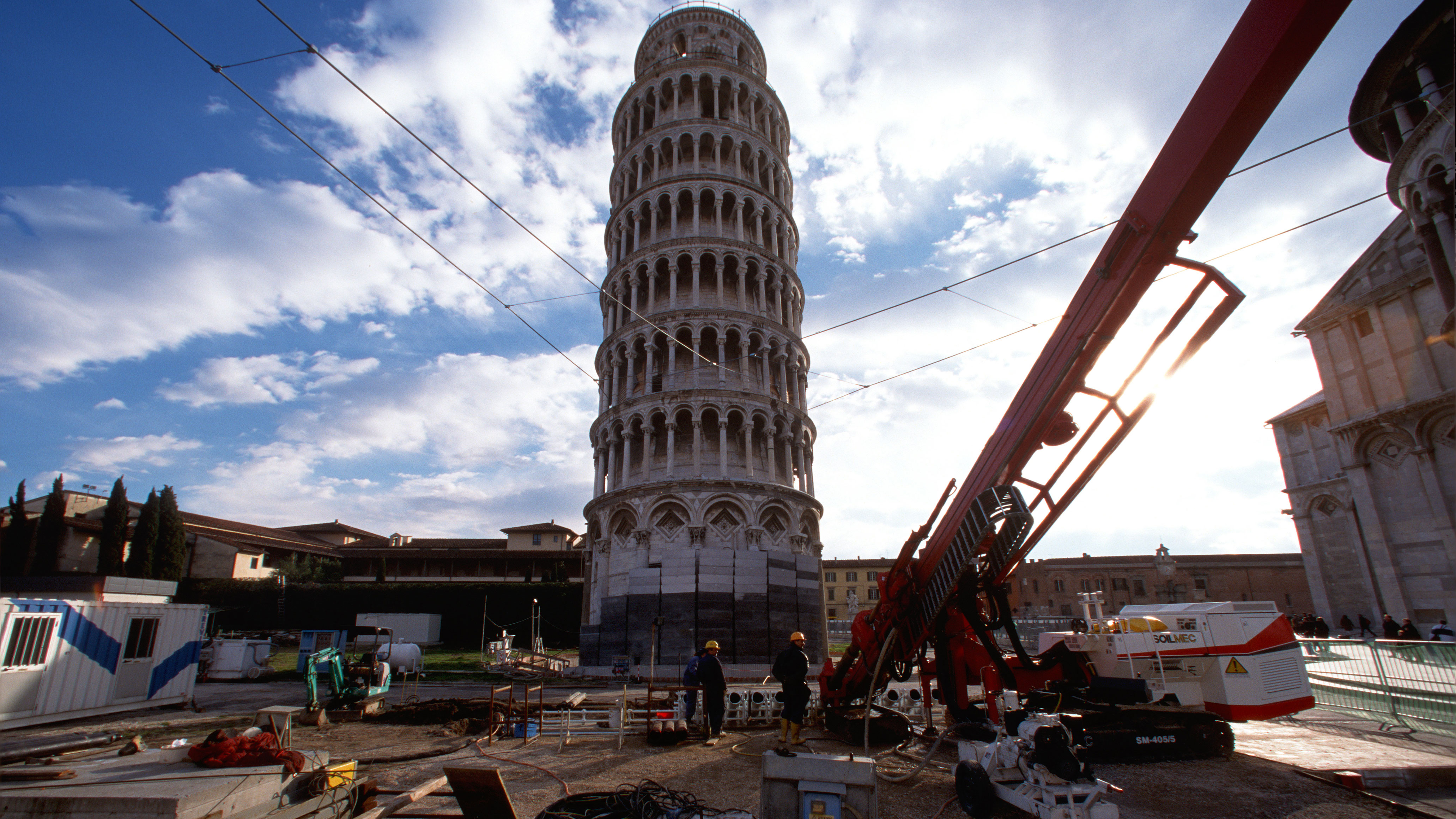 Il restauro della TORRE PENDENTE DI PISA | Trevi 1