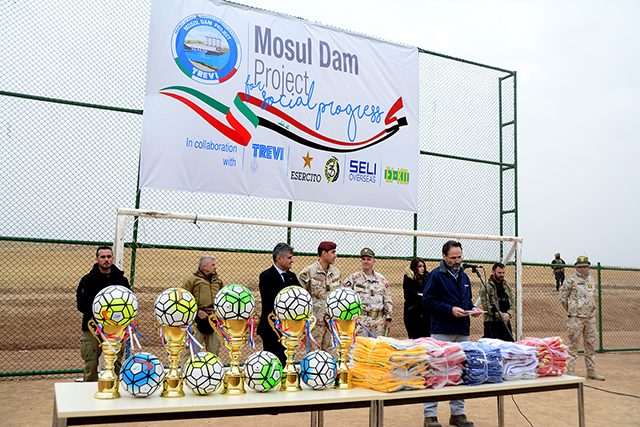 Trevi ripristina il campo da calcio a Mosul | Trevi 2