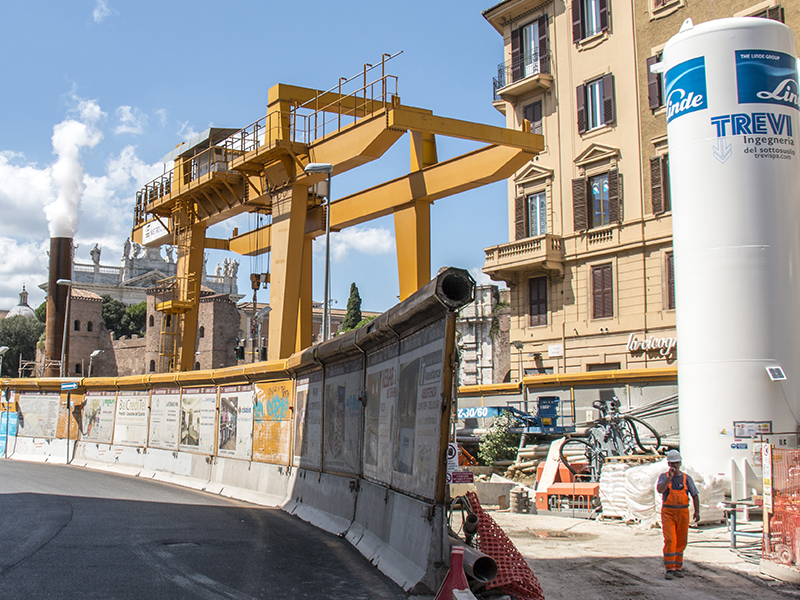 Metro Roma "Line C" - San Giovanni station | Trevi 4