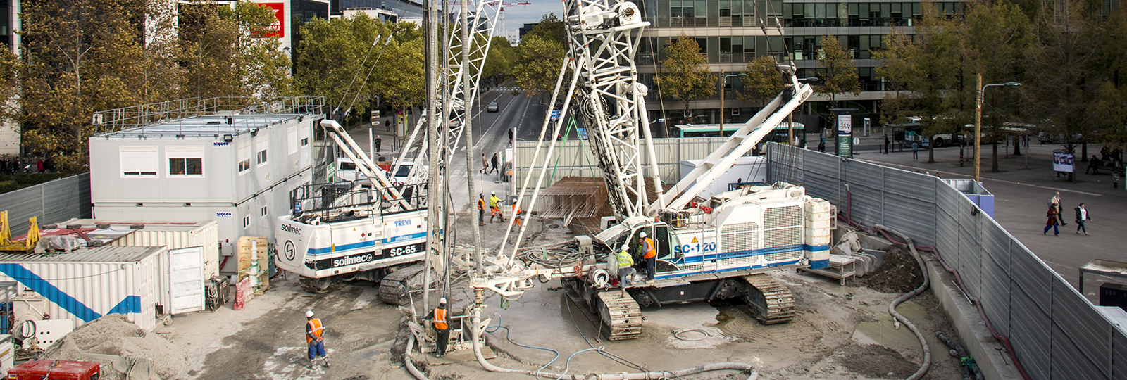 “Des Acrobates” - Metro Grand Paris