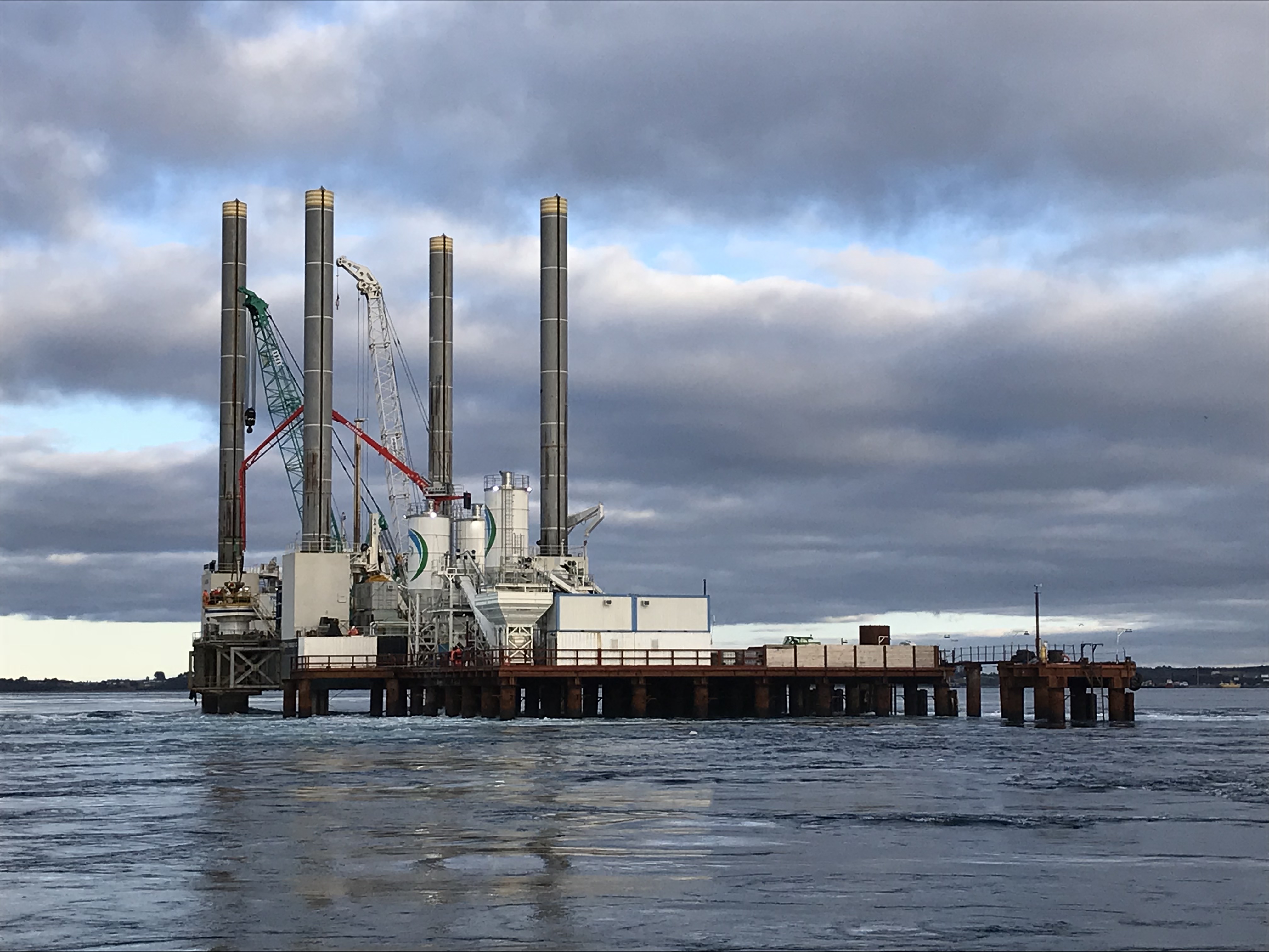 Ponte Chacao: la piattaforma galleggiante per i lavori in mare aperto | Trevi 3