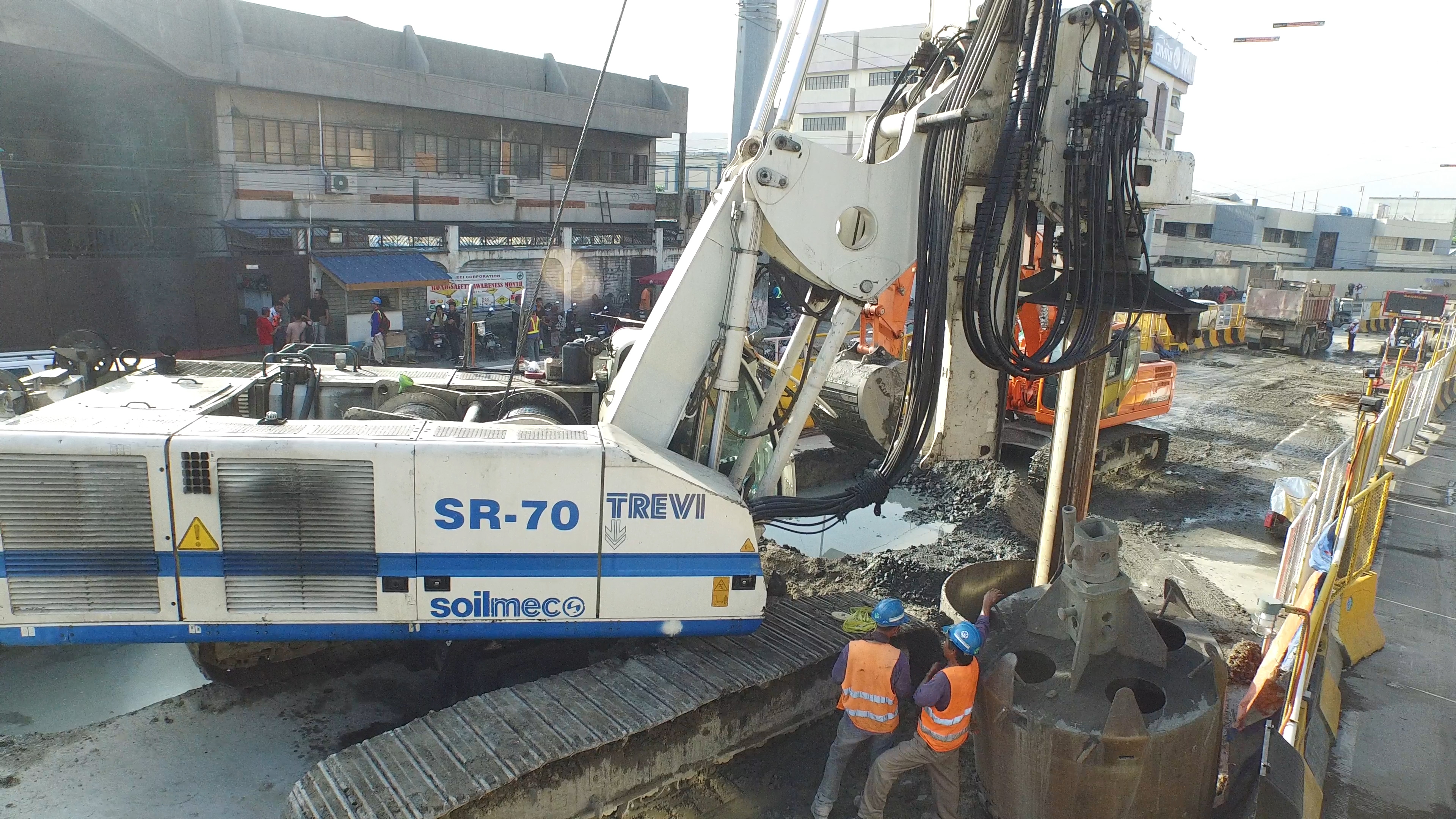 Metro Manila Skyway: equipment used | Trevi 2